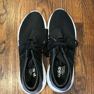 Women’s Adidas Tubular Viral  ‘Core Black’